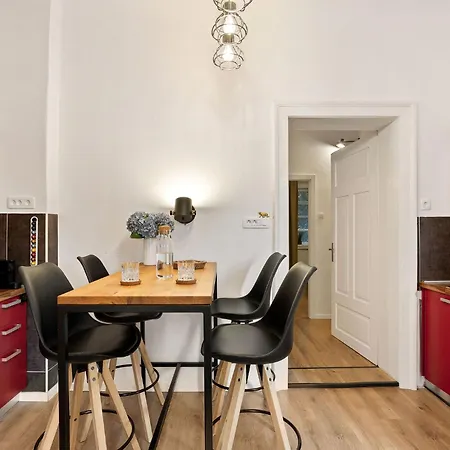 Cosy Castle Flat - Dressing Room - Free Parking * Ljubljana